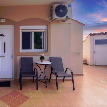 Irene Studio Panorama Apartment Palaiochora Ngoại thất bức ảnh