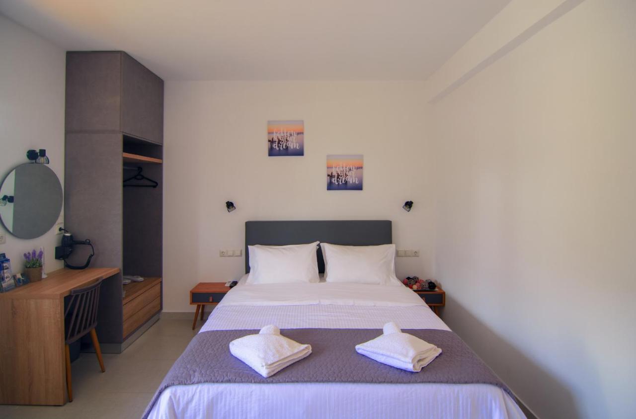 Irene Studio Panorama Apartment Palaiochora Ngoại thất bức ảnh